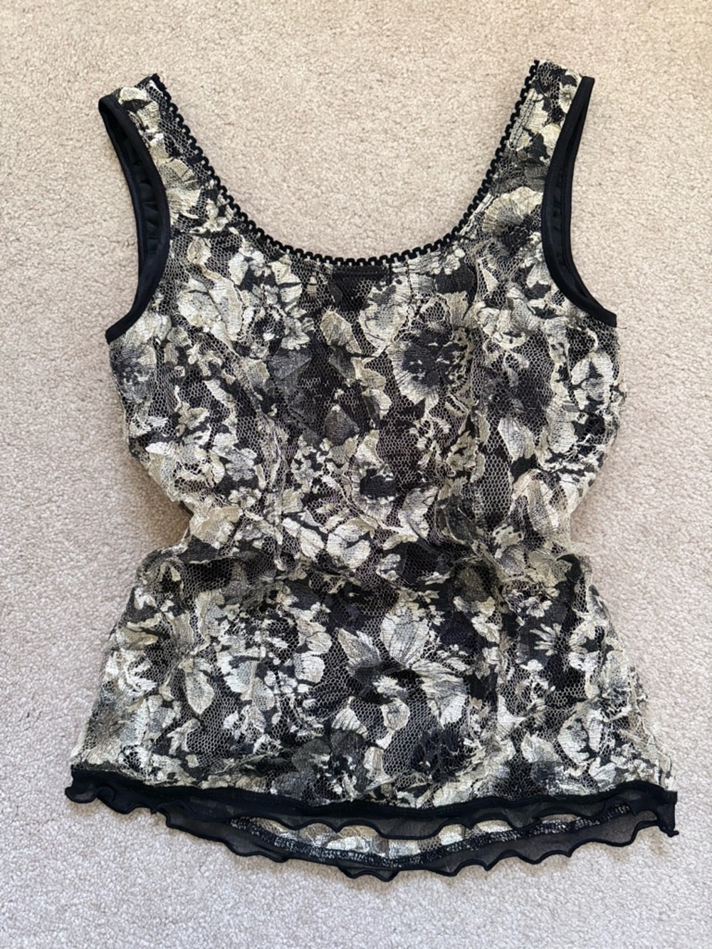 Y2K tank top whimsygoth emo Black and Cream Floral Lace Tank Top Ruffle details - Picture 9 of 9